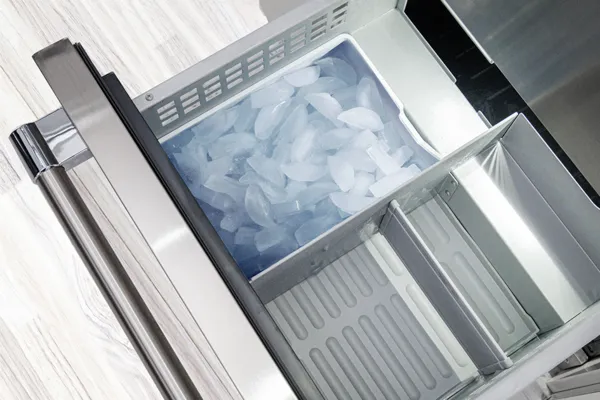 Filtered Automatic Ice Maker