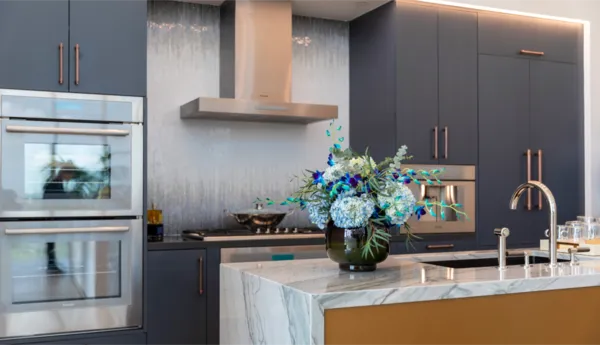 thermador-miami-virtual-showroom-tour-masterpiece-kitchen-navy