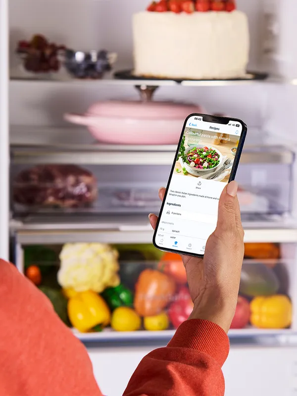Person using Smart Kitchen app