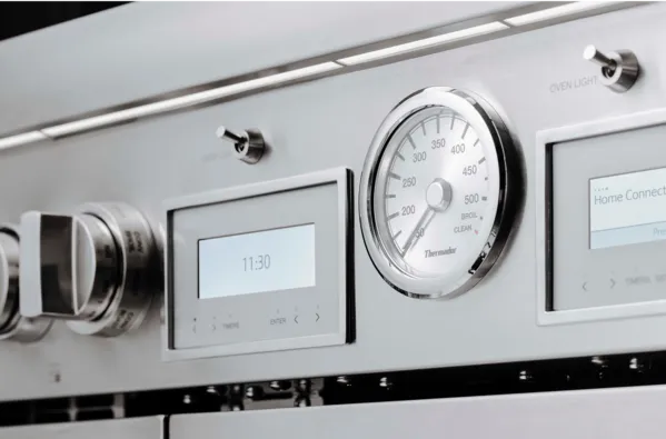 thermador luxury dual fuel range closeup view of controls and screen