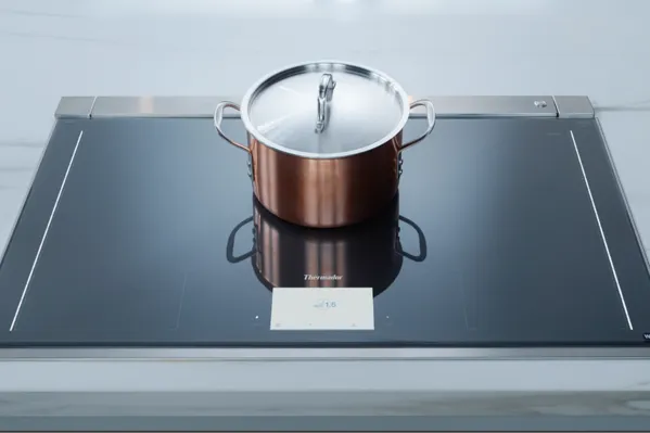 thermador induction cooktop freedom powerboost with pot on cooktop