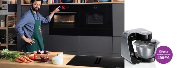 imagem de cozinha com fam&iacute;lia