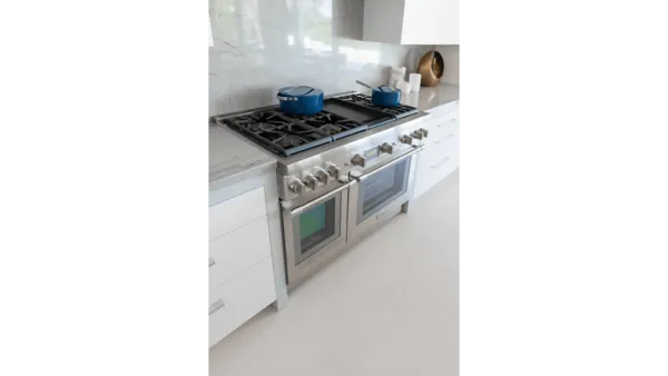 pro harmony range with blue pots lot 22