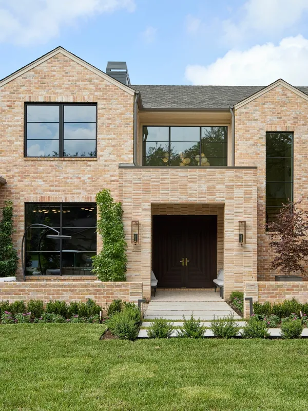 Rue Dallas Showhouse External front facade shot