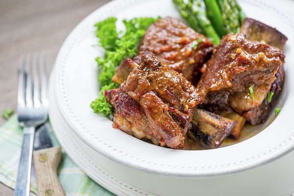 MCIM02721396_thermador-culinary-style-recipes-by-steam-beef-short-ribs_960x640.jpg