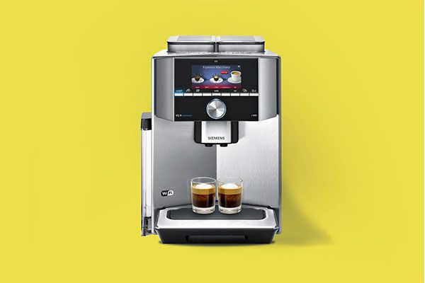 Wi-Fi-enabled coffee machine with Home Connect