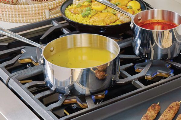Thermador range extra low simmering pots