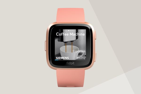 Fitbit med Home Connect-kaffemaskin