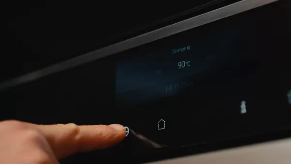 Trinn 6: Karamellpudding, kjøling i formen etter baking 