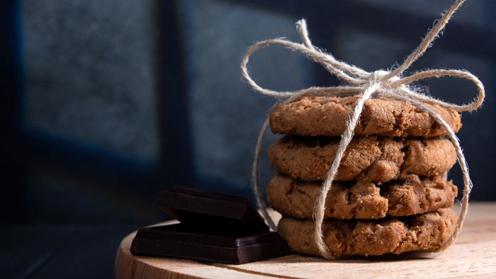 עוגיות גרנולה מלוחה ושוקולד