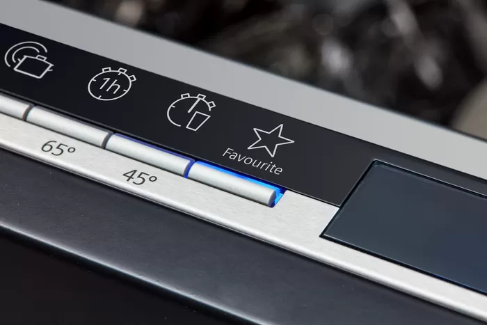 13515004_J7306_M29_SN63HX60CE.webp (700&times;467)