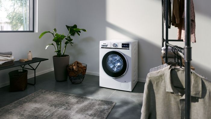 Elige el programa eco para que tu lavadora consuma menos energía.