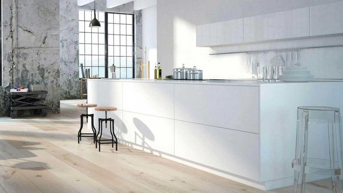 Crea un look moderno añadiendo una barra a tu cocina. 