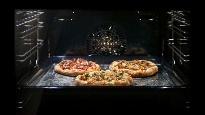 Pizza riscaldata in forno