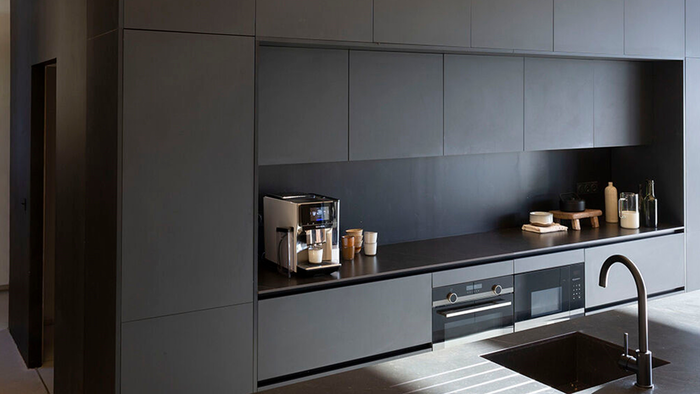 Es posible diseñar una cocina rústica moderna. Todo depende de la selección de los materiales.
