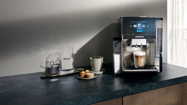 Automated freestanding coffee machine