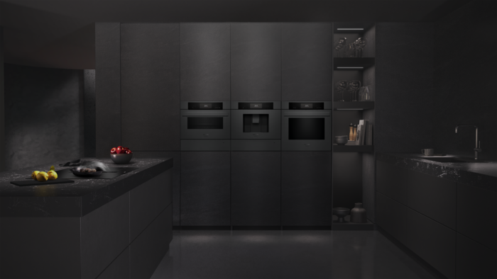 Elegante matt schwarze K&uuml;che mit 3 eingebauten Siemens Ger&auml;ten Einbaubackofen, Einbaukompaktbackofen und Einbaukaffeevollautomat inkl. einer eleganten schwarze Kochinsel
