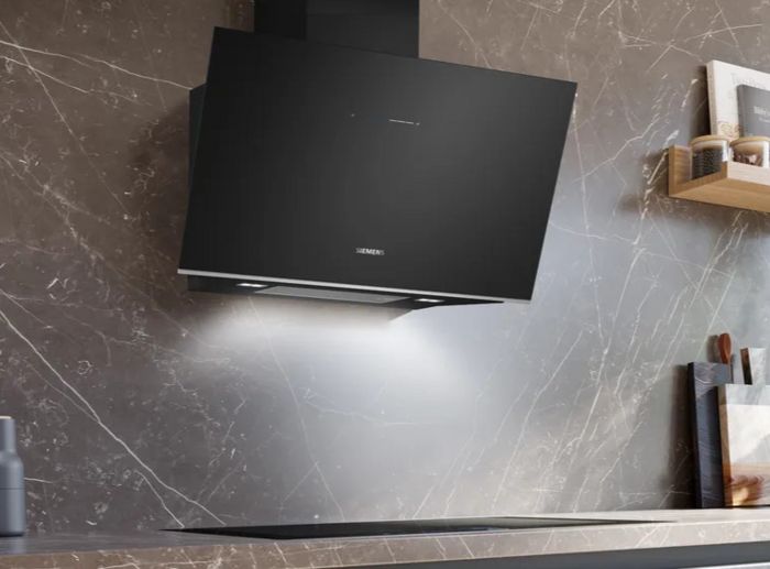 Wall mounted hood with home connect