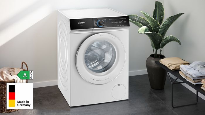 Frontansicht der iQ700 Waschmaschine mit Made in Germany Logo