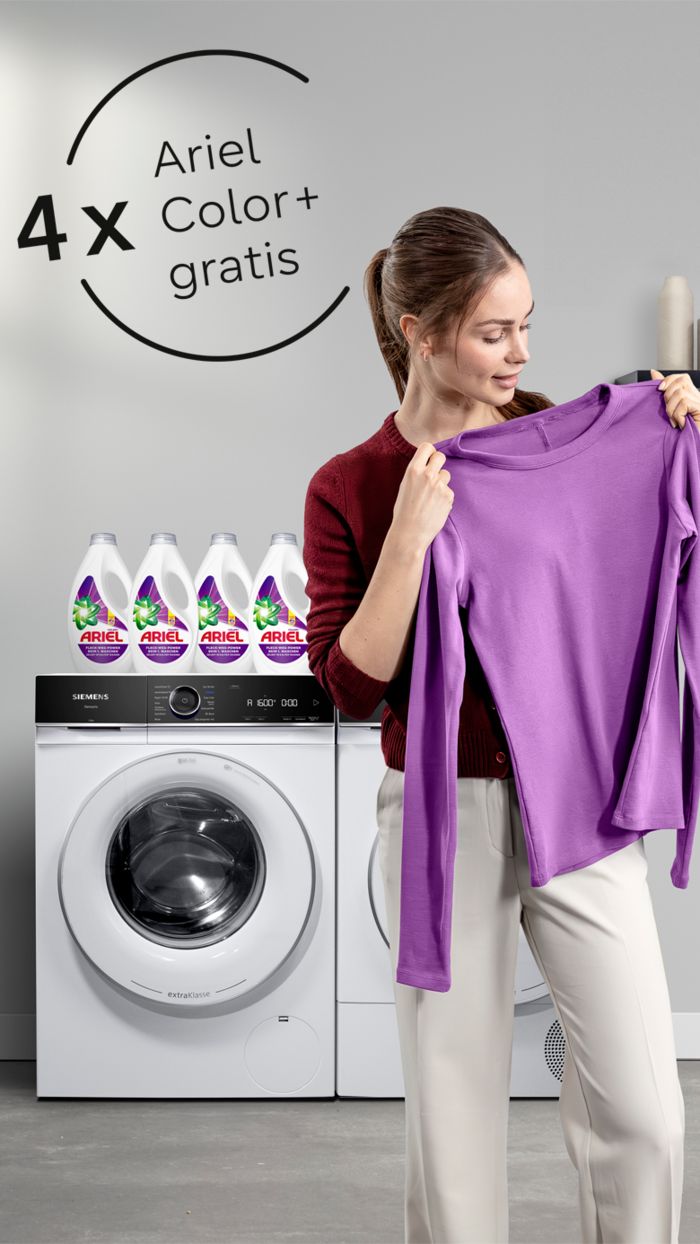 Siemens Backofen vor t&uuml;rkisfarbener Wand mit Hinweis &bdquo;bis zu 200 &euro; Extra-Bonus