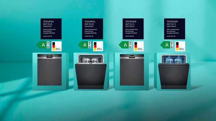 Vier von Stiftung Warentest Deutschland ausgezeichnete Geschirrsp&uuml;ler auf Petrolfarbenen Hintergrund