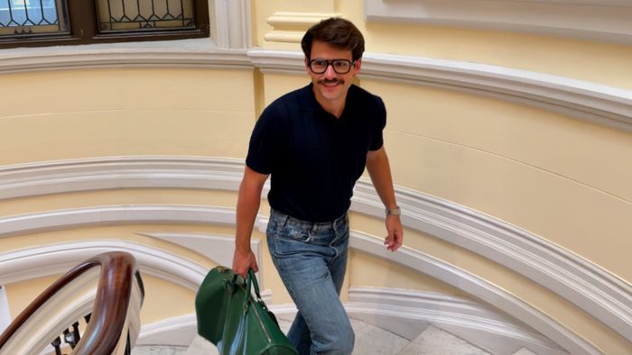 Asempe asciende la escalera monumental del palacio que acoge Casa Decor 2026