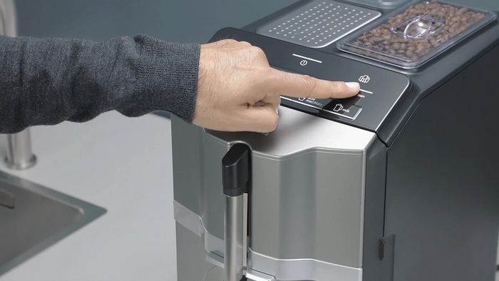 Siemens Électroménager Nettoyage de l'unité de percolation Étape 5