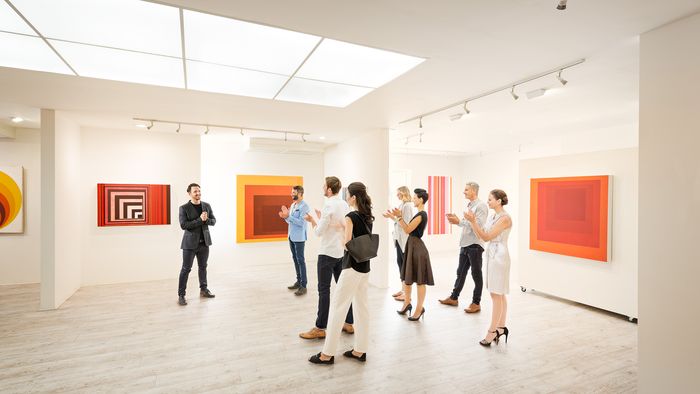 Zostaňte s nami v kontakte!