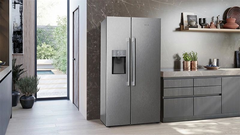 Frigo-congelatori Side-by-Side da libero posizionamento con congelatore