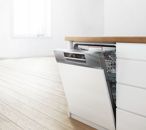 Semi-integrated dishwasher 60 cm