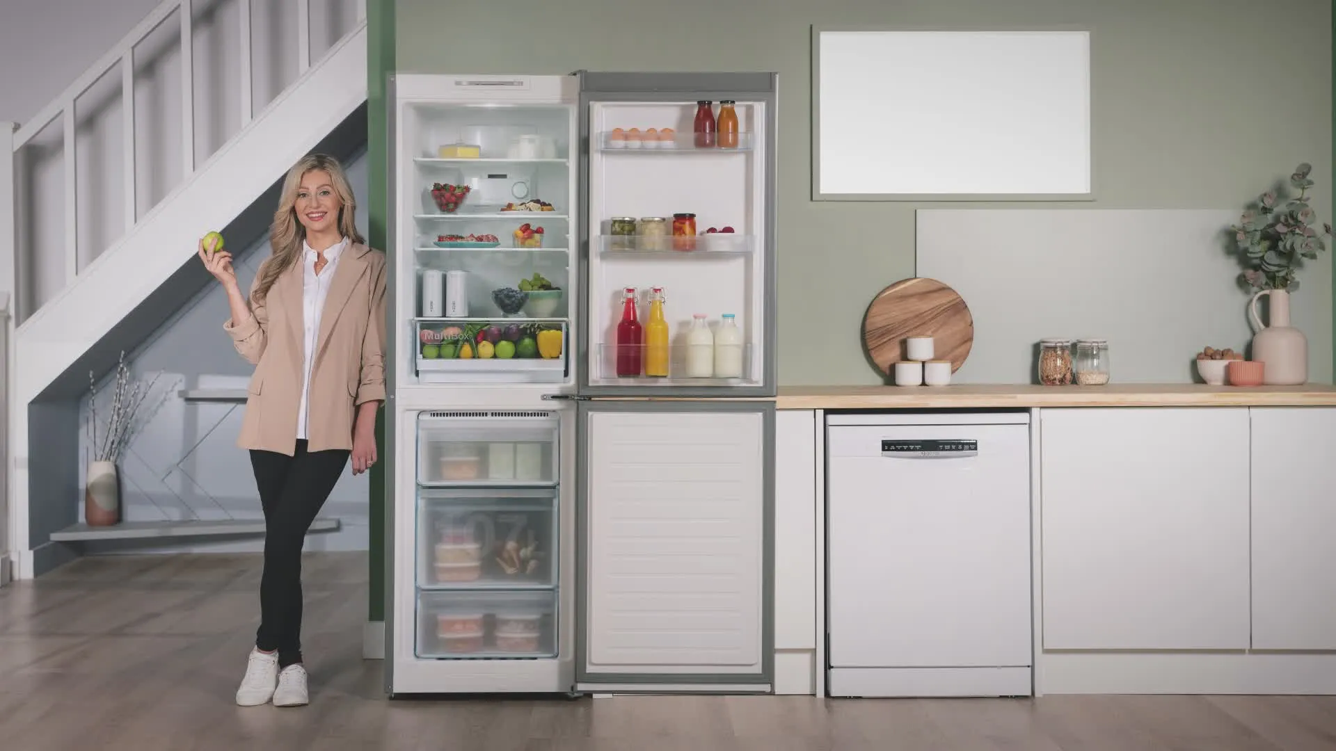 KGN34NLEAG free-standing fridge-freezer with freezer at bottom