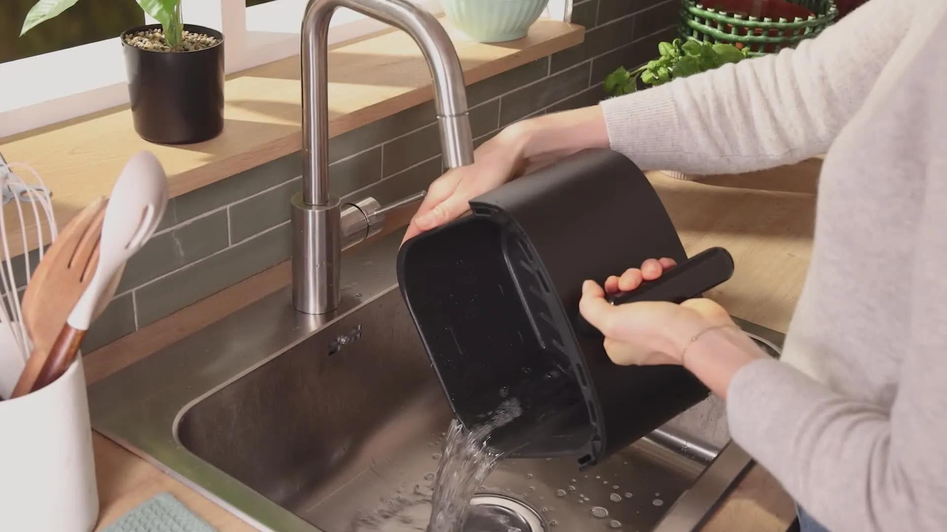 Video Nr. 8 του προϊόντος MAF462B0