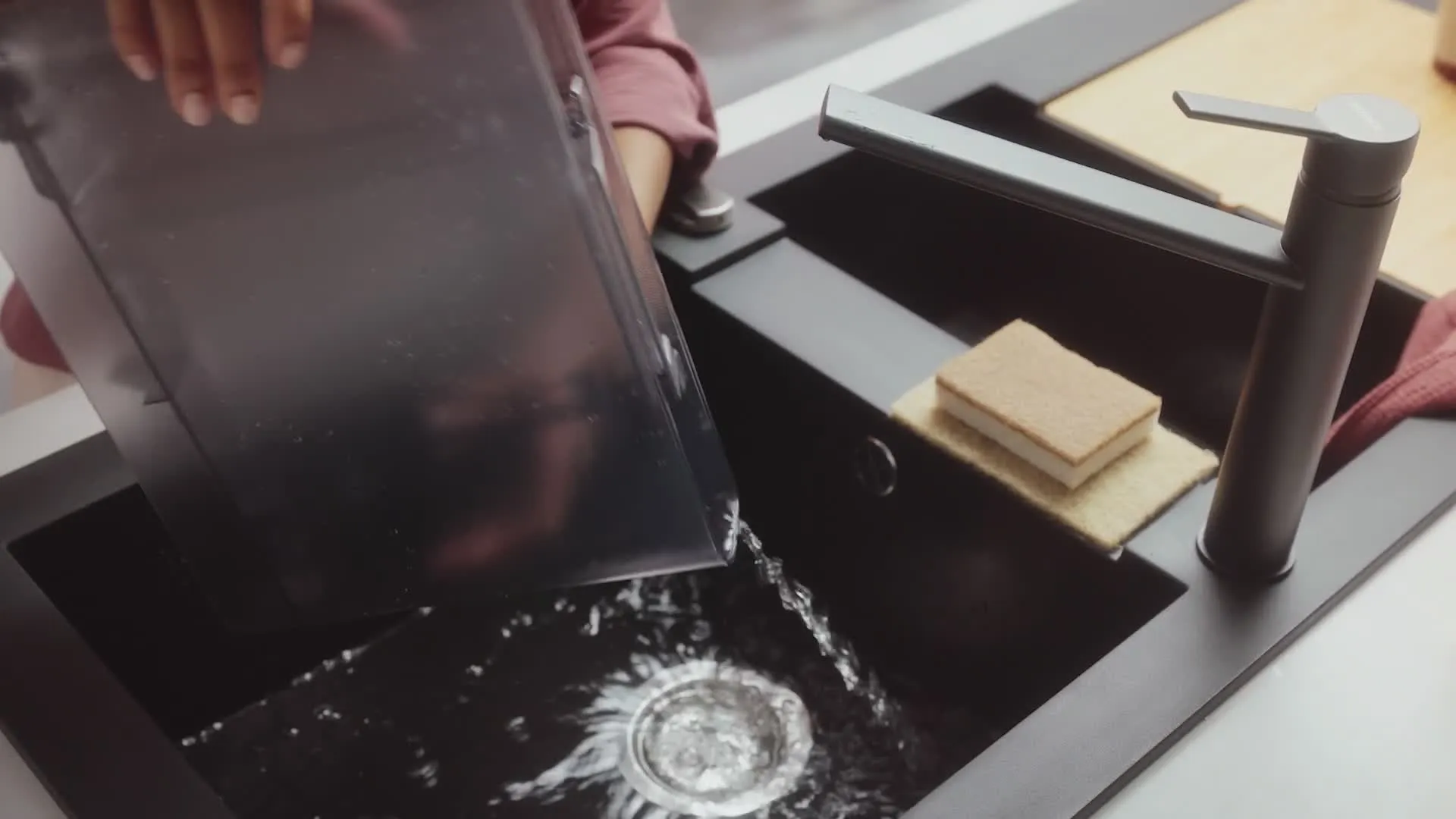 Video Nr. 15 of the product TQU60307