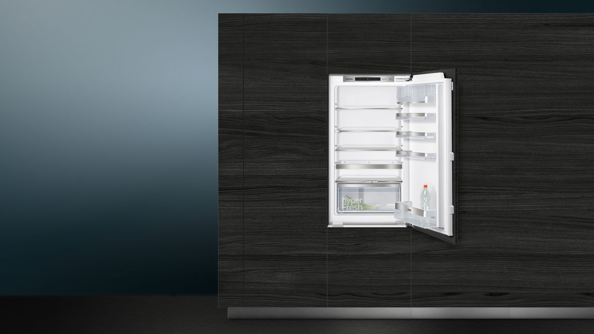 iQ500 Einbau-Kühlschrank 102.5 x 56 cm Flachscharnier mit Softeinzug KI31RADF0 KI31RADF0-2