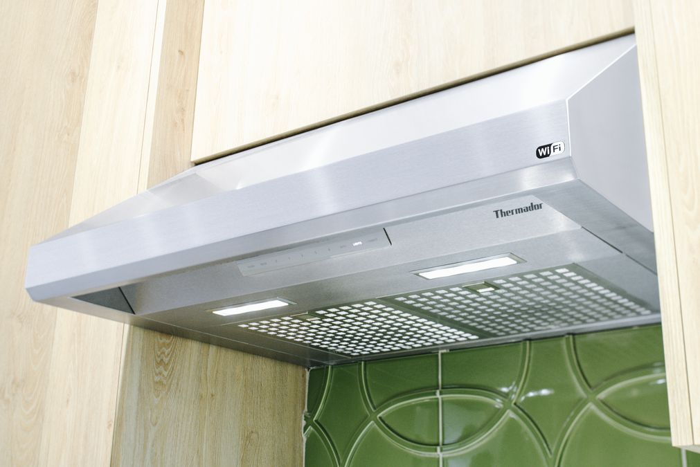 HMWB30WS Low-Profile Wall Hood | THERMADOR US