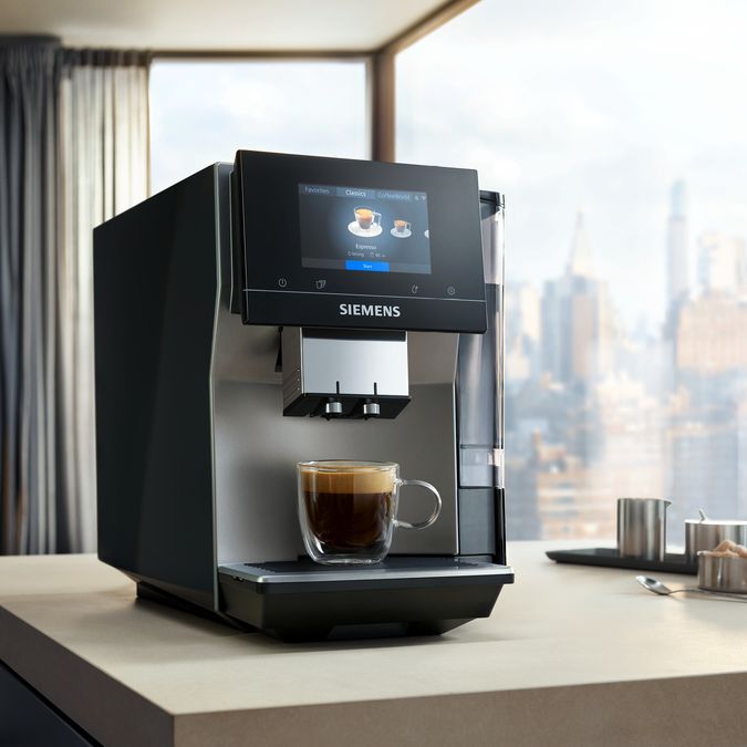 Kaffeevollautomat EQ700 classic Grau TP705D01 TP705D01-6