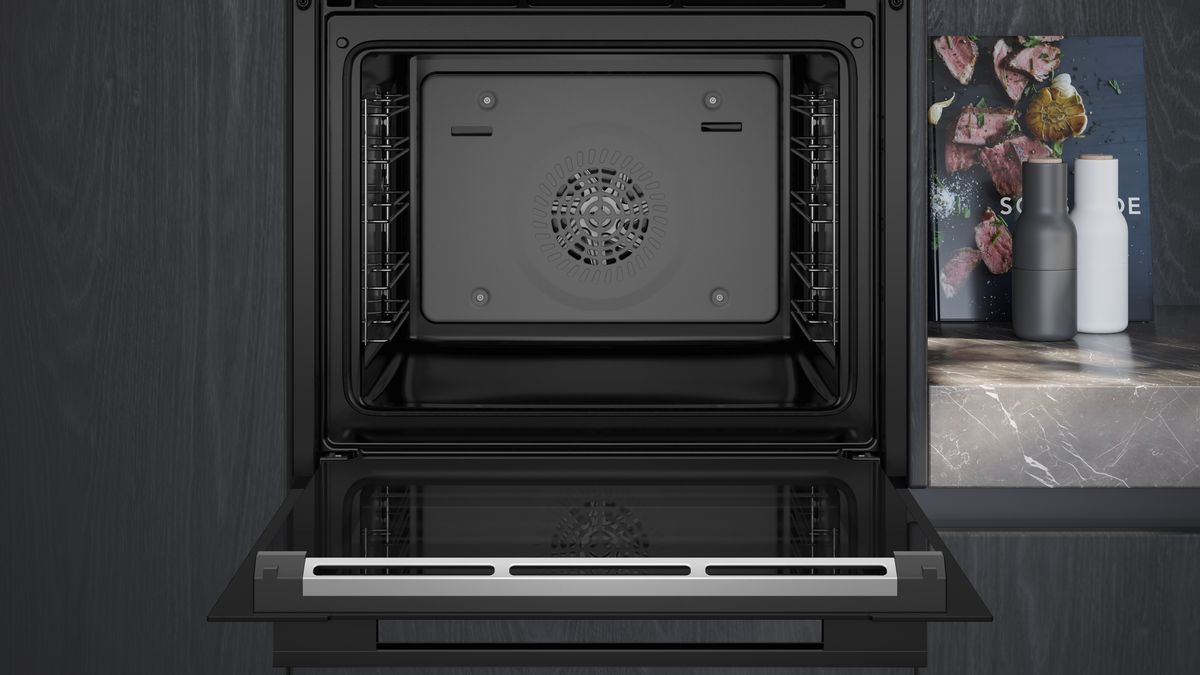 iQ700 built-in oven 60 x 60 cm Black HB734G2B1 HB734G2B1-3