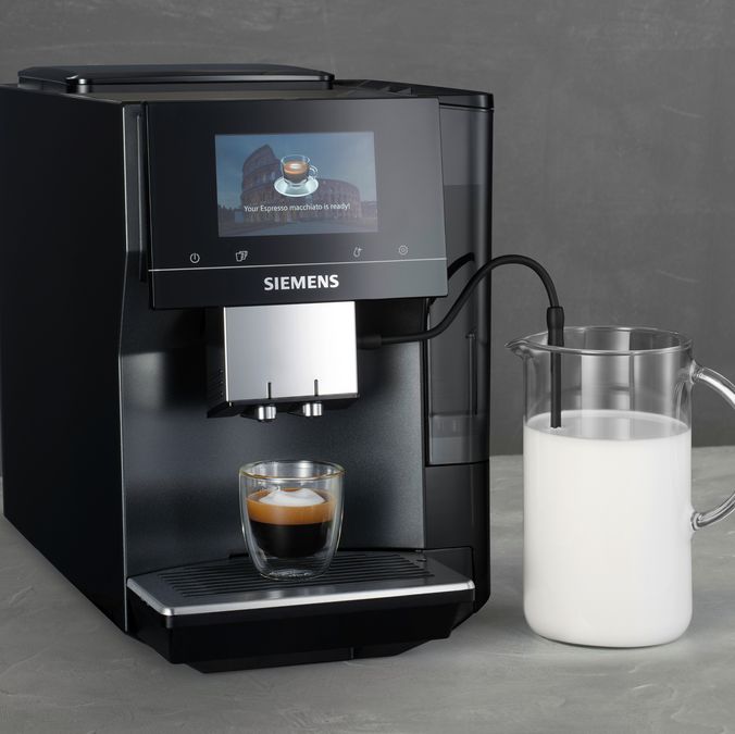 Helautomatisk kaffemaskin EQ700 classic Midnatt silvermetallic TP707R06 TP707R06-10