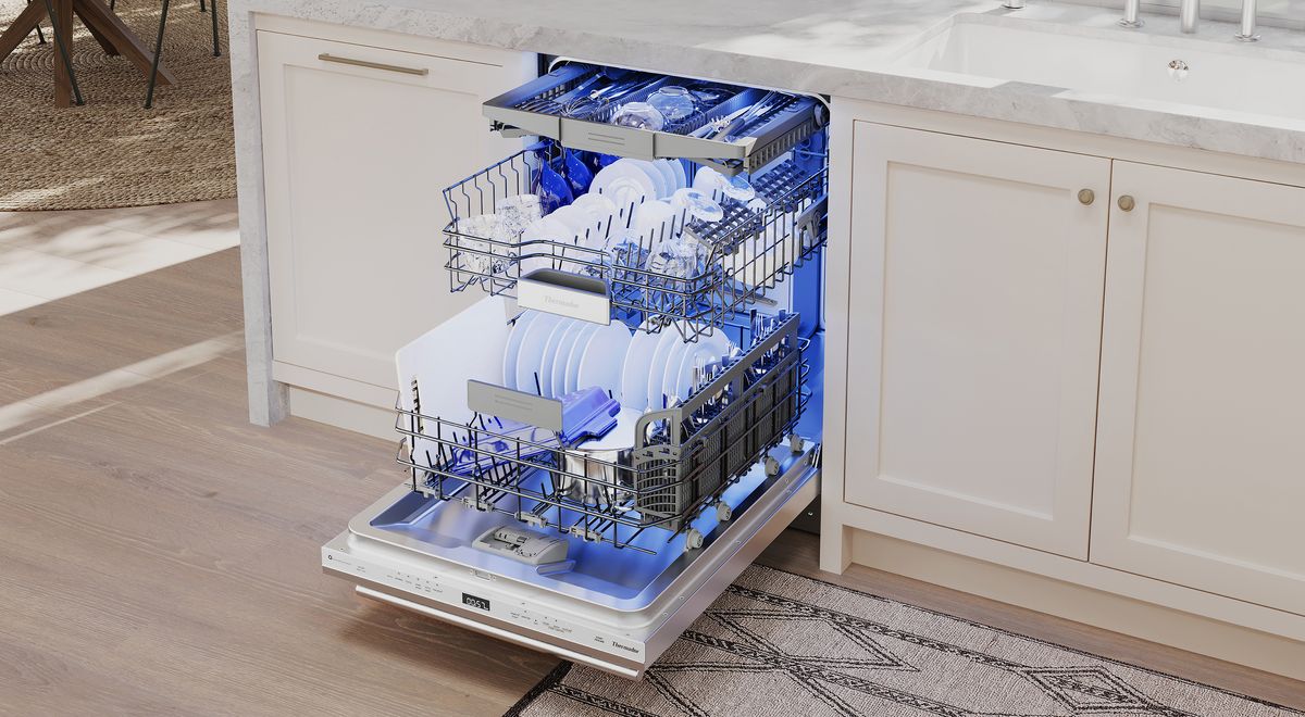 Sapphire® Dishwasher 24'' Stainless Steel DWHD660EFM DWHD660EFM-7