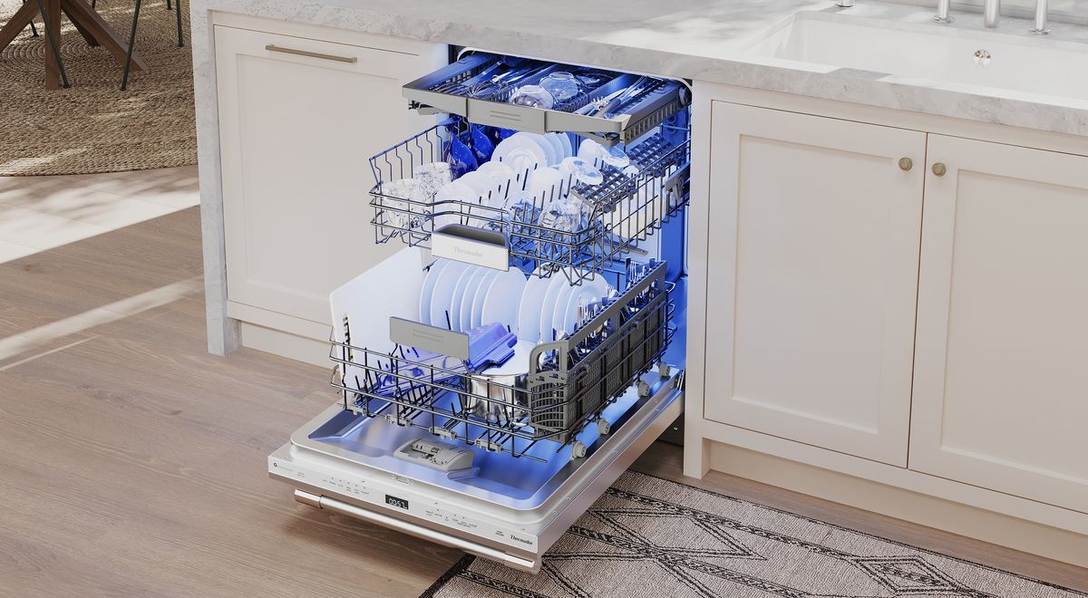 Sapphire® Dishwasher 24'' Professional, Stainless Steel DWHD660EFP DWHD660EFP-7