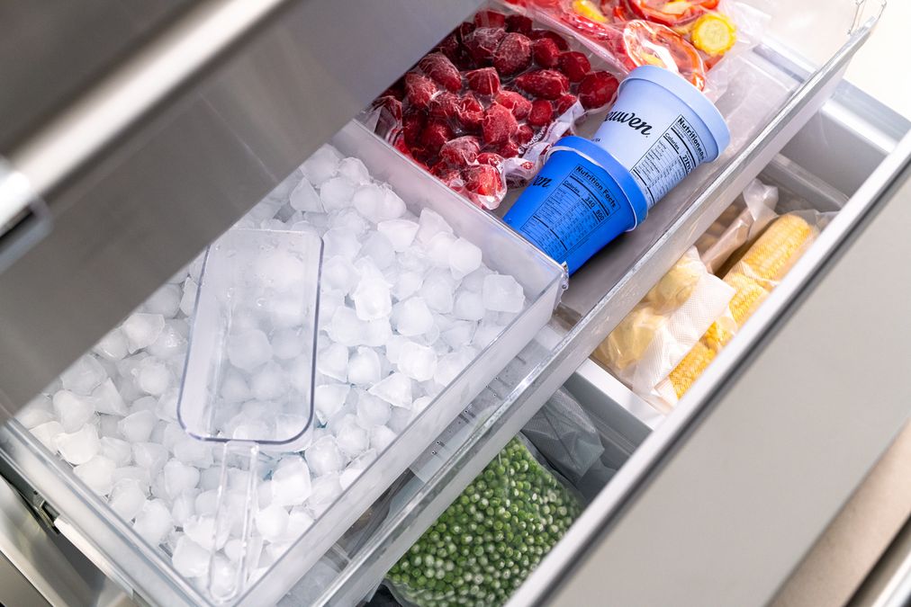 Freedom® Réfrigérateur à portes françaises congélateur en bas 36'' Professional Inox T36FL821NS T36FL821NS-13