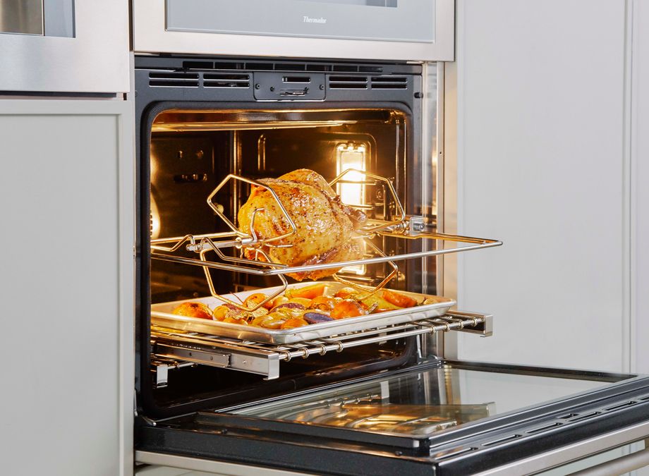 Masterpiece® Single Wall Oven 30'' Stainless Steel MED301WS MED301WS-10