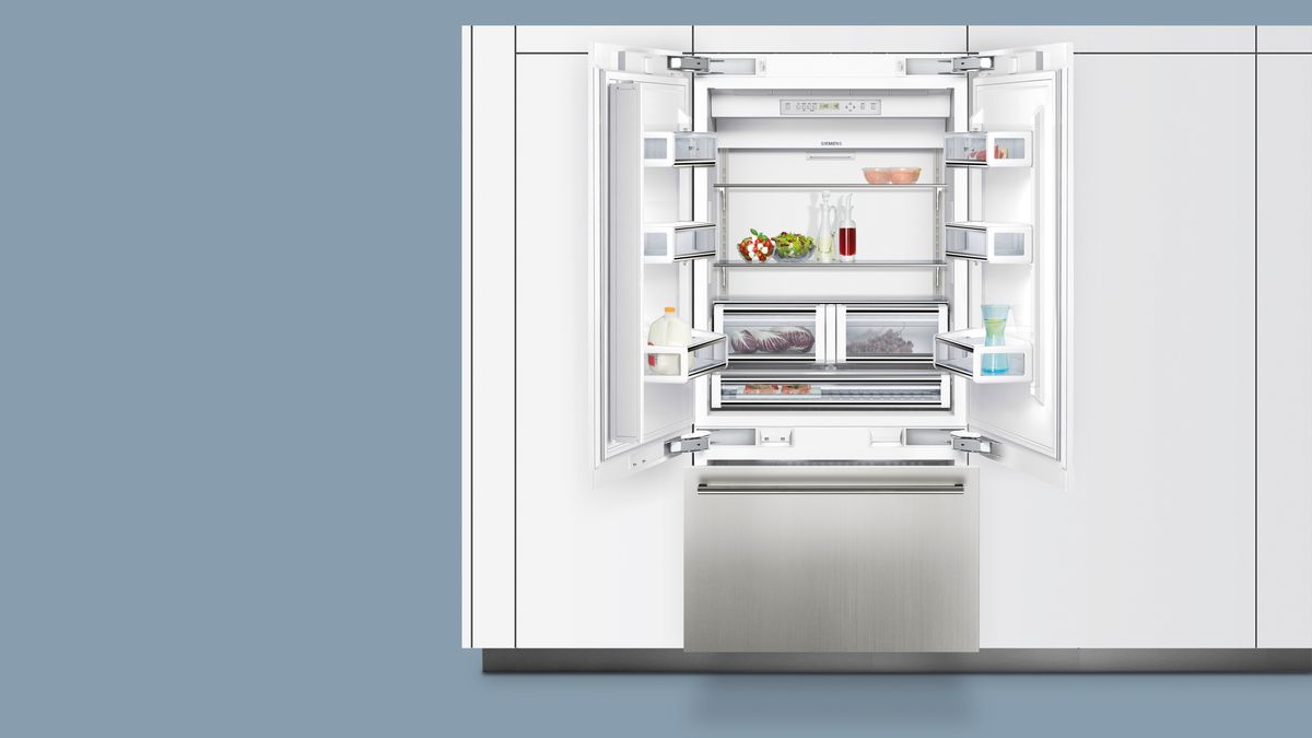 iQ700 Built-in fridge-freezer with freezer at bottom 212.5 x 90.8 cm CI36BP01 CI36BP01-3