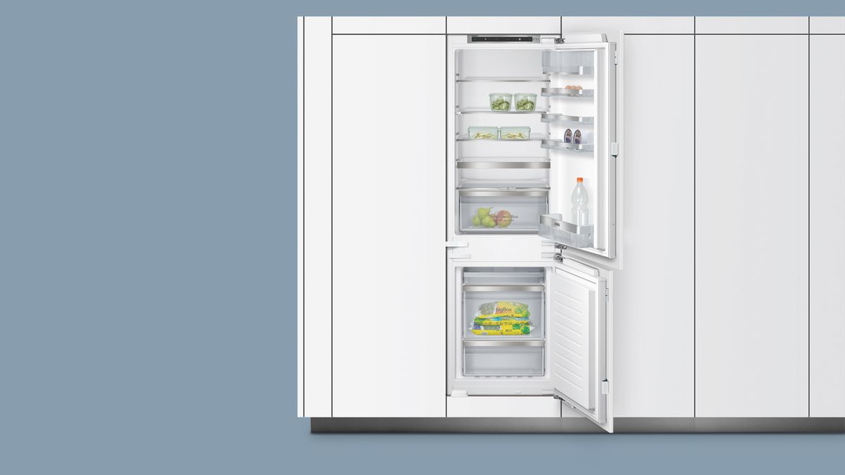 iQ500 Réfrigérateur combiné intégrable 177.2 x 55.8 cm Charnières pantographes softClose KI86NAD30 KI86NAD30-2