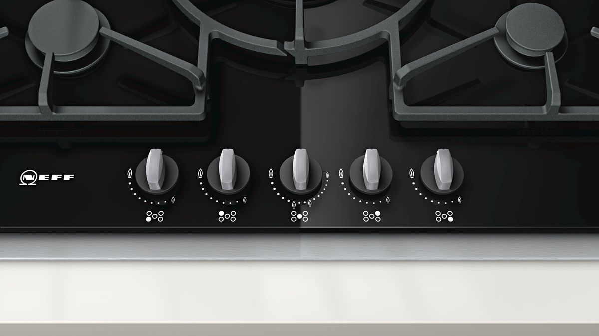 Extra wide gas hob on ceramic glass Black ceramic glass with stainless steel trim T67S76N1 T67S76N1-2