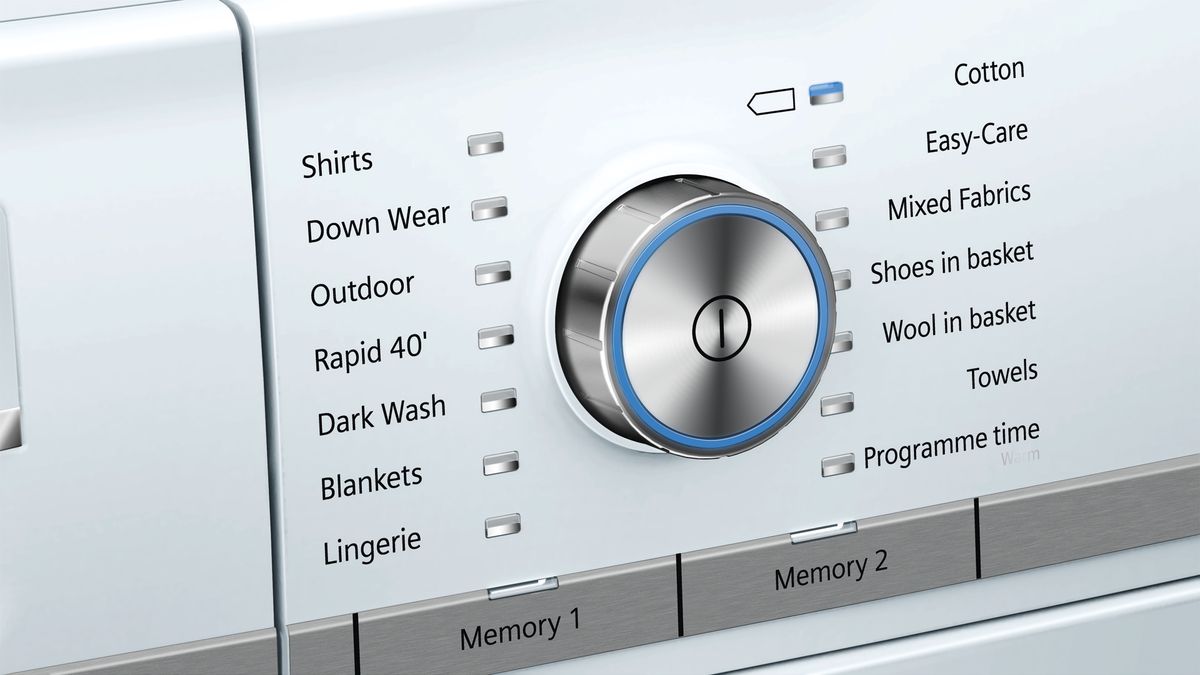 iQ700 Condenser tumble dryer with heat pump WT48Y890GB WT48Y890GB-3