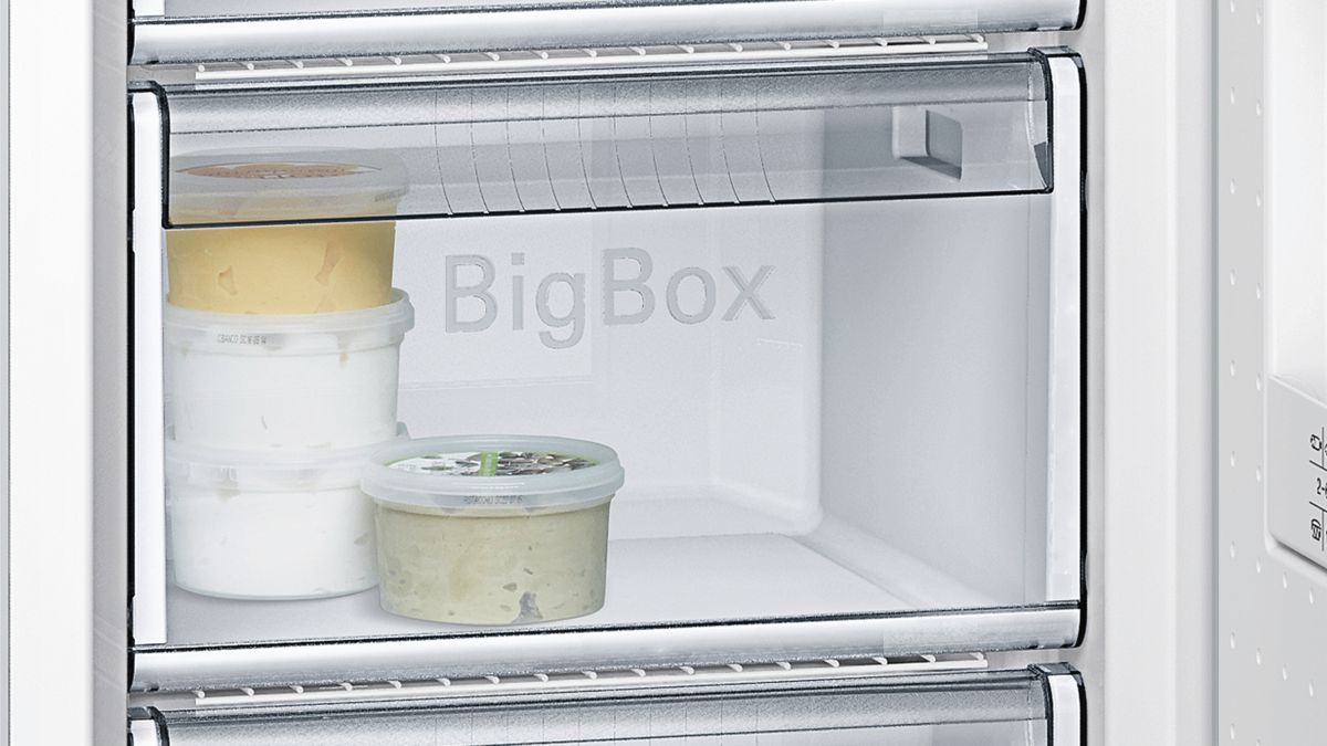 iQ300 free-standing fridge-freezer with freezer at bottom Inox-look KG34NVL24G KG34NVL24G-5