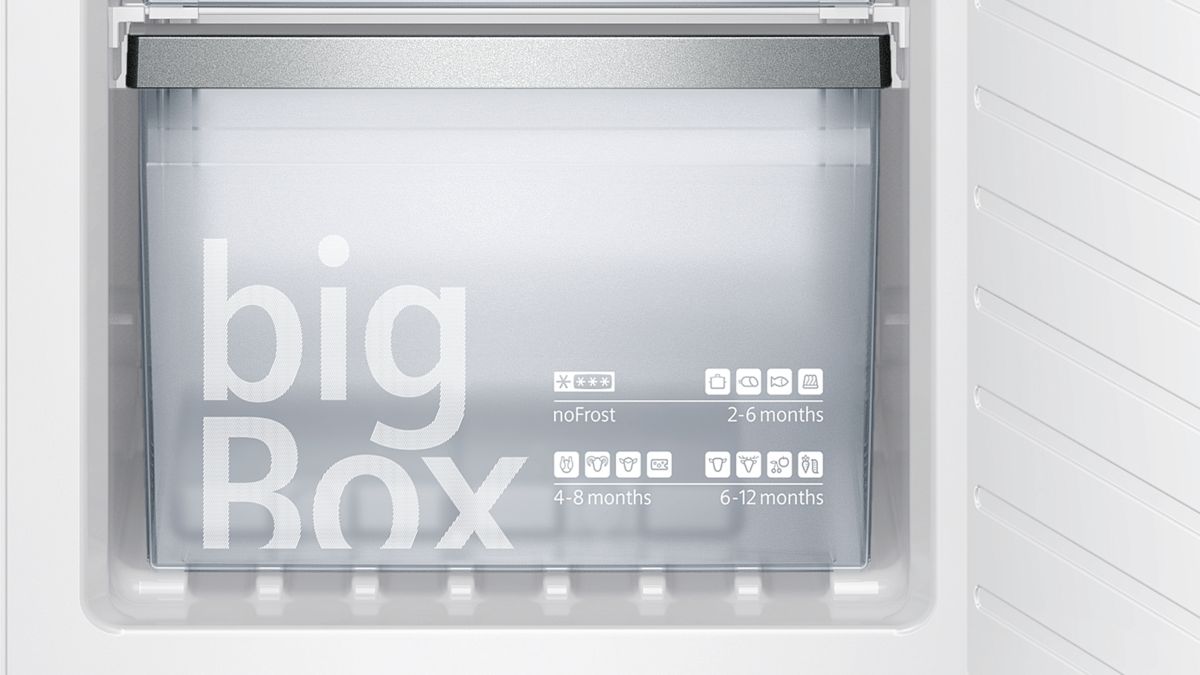 iQ700 Built-in fridge-freezer with freezer at bottom 177.2 x 55.6 cm KI34NP60GB KI34NP60GB-9