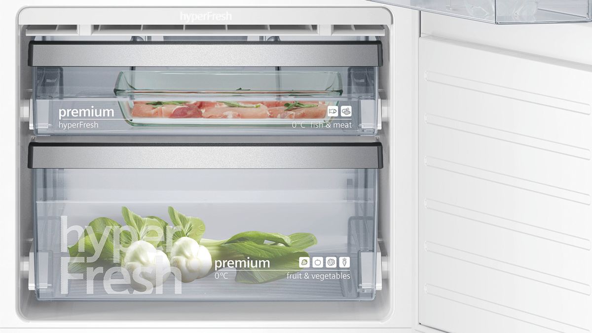 iQ700 built-in fridge-freezer with freezer at bottom 177.2 x 55.6 cm KI39FP60HK KI39FP60HK-4