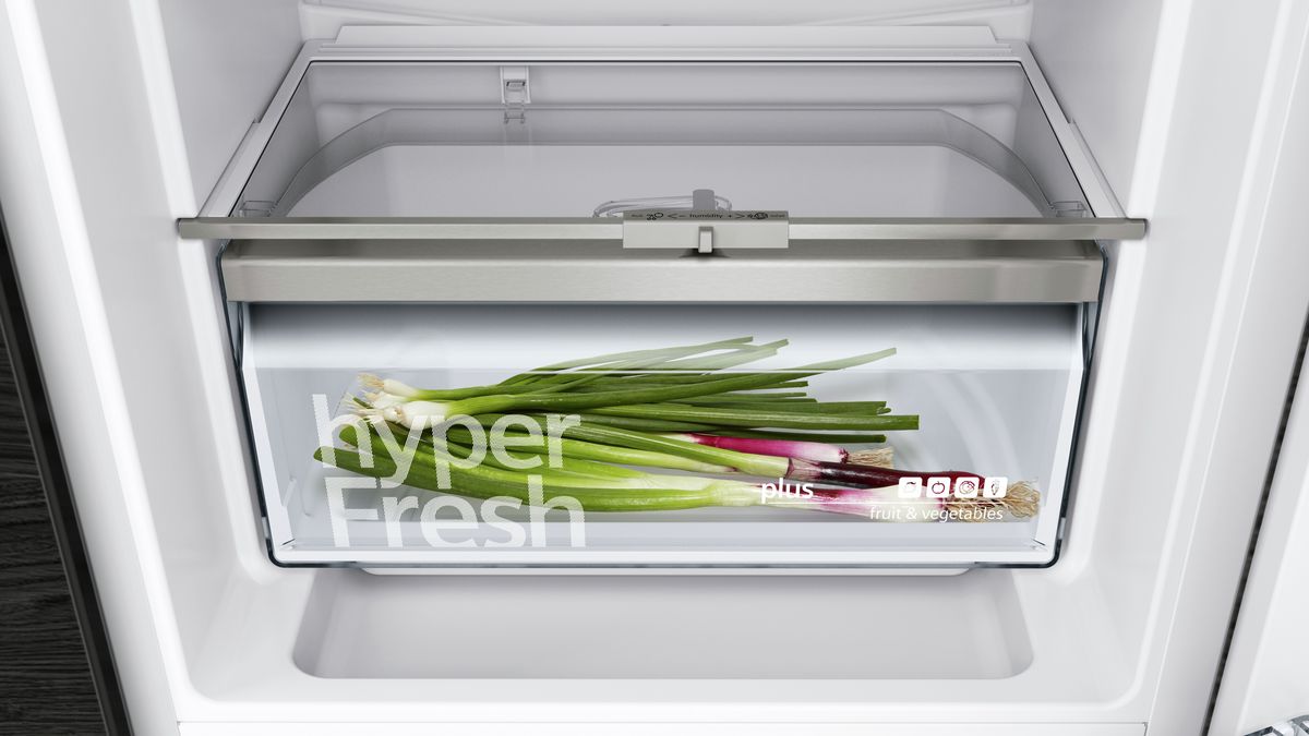 iQ500 Built-in fridge-freezer with freezer at bottom 177.2 x 55.8 cm KI86SAF30G KI86SAF30G-5